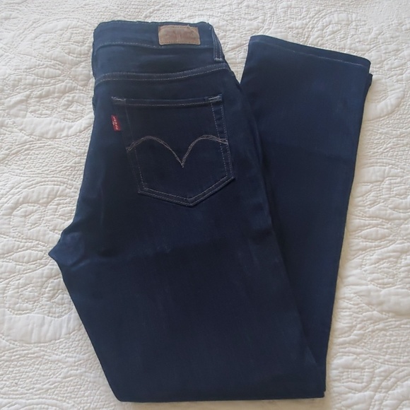 Levi Women Jeans - Picture 2 of 2